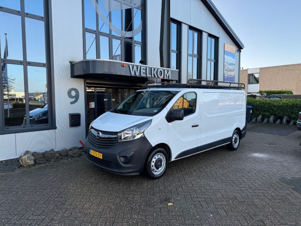 Opel Vivaro - 1.6 CDTi L2 Lang 125PK Airco, Camera, Imperial, Schuifdeur, Crui - AutoWereld.nl