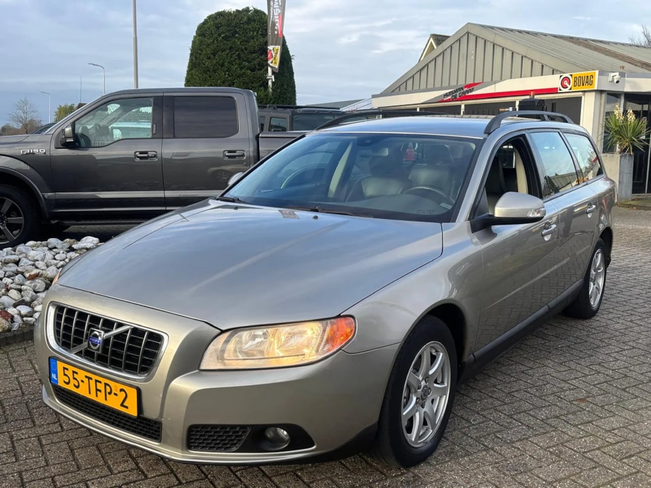 Volvo V70 - 2.4D Automaat 2008 Youngtimer Trekhaak Momentum - AutoWereld.nl