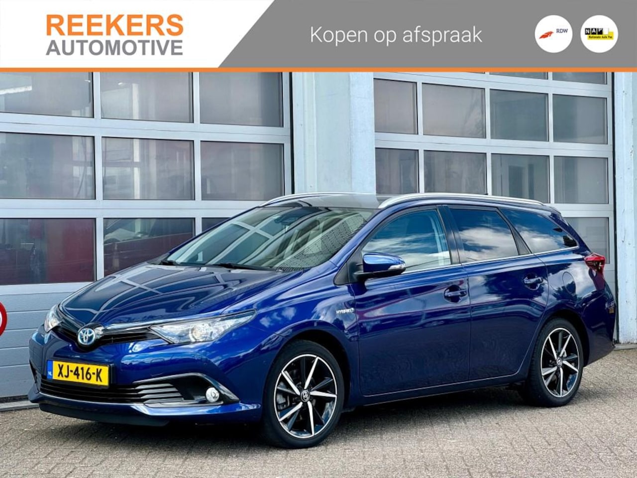 Toyota Auris - 1.8 Hybrid Dynamic AUT. Navi Pano Camera - AutoWereld.nl