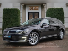 Volkswagen Passat Variant - 1.4 TSI GTE Highline Trekhaak | Pano | Carplay | Leder/Alcantara | ORG NL 1e eign