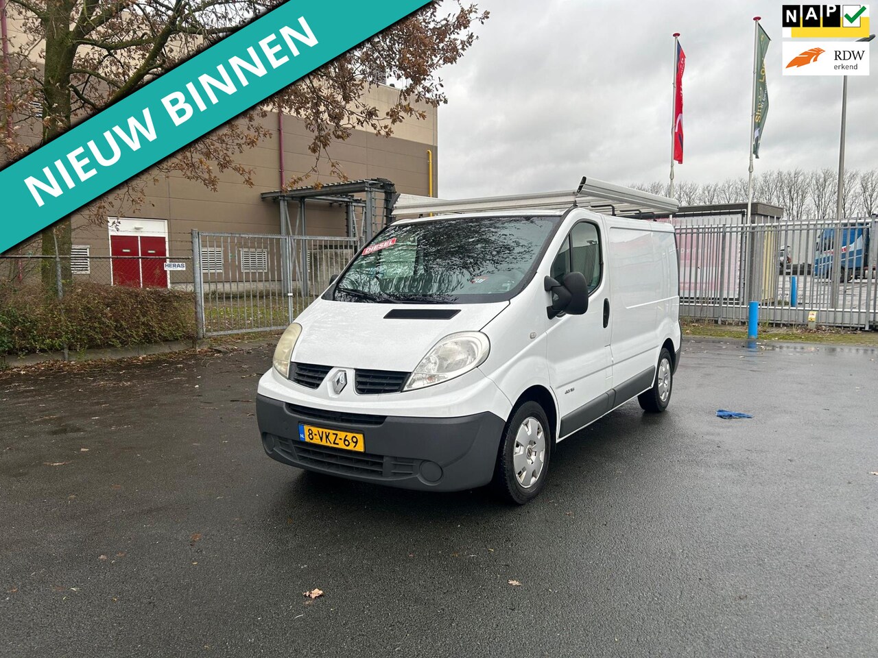 Renault Trafic - 2.0 dCi T27 L1H1 Générique 2.0 dCi T27 L1H1 Générique - AutoWereld.nl