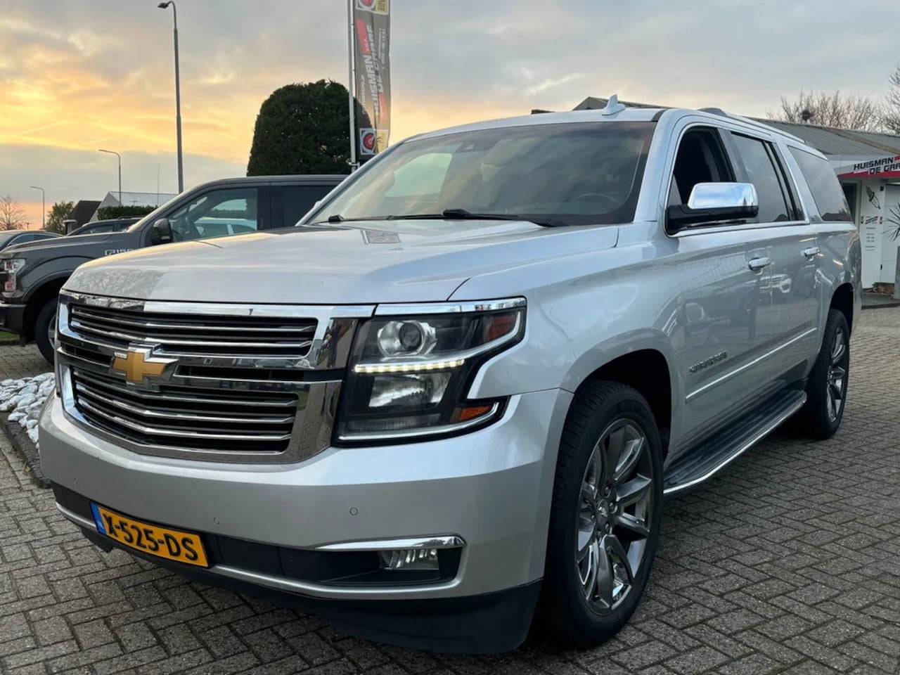 Chevrolet Suburban - 5.3 V8 LTZ 2015 7-Persoons BTW NW Model Escalade - AutoWereld.nl