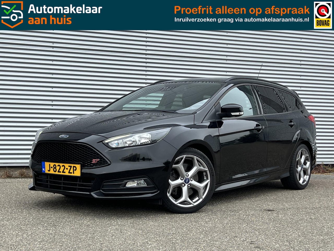 Ford Focus Wagon - 2.0 ST-3 250PK KEYLESS RECARO CAMERA ST-PACK STUURVERWARMING - AutoWereld.nl