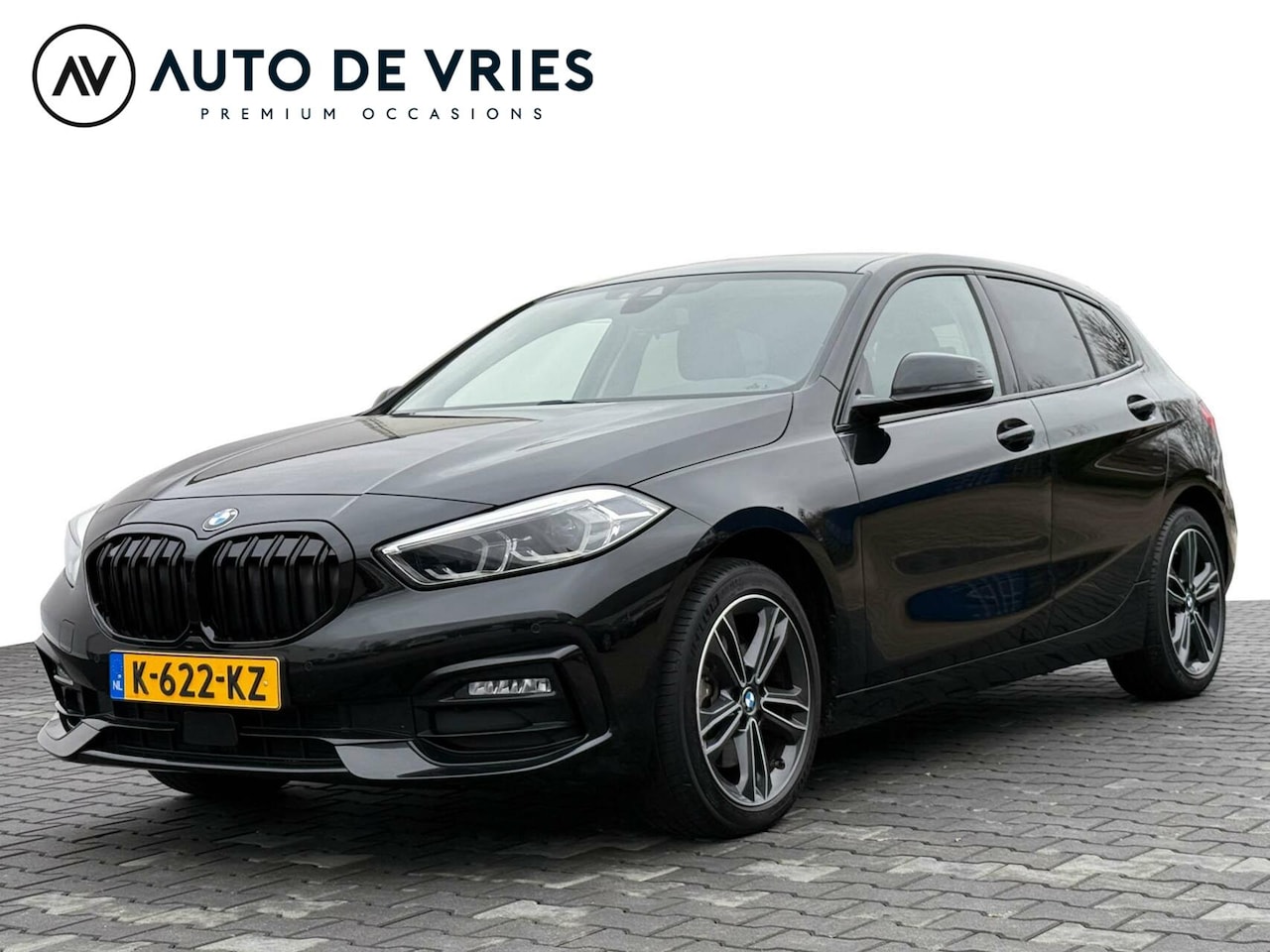 BMW 1-serie - 118i Automaat Executive Sport Edition | Full LED | Sportstoelen | Blackline | Trekhaak - AutoWereld.nl