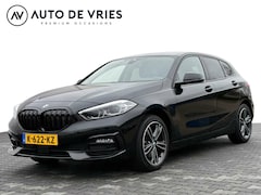 BMW 1-serie - 118i Automaat Executive Sport Edition | Full LED | Sportstoelen | Blackline | Trekhaak