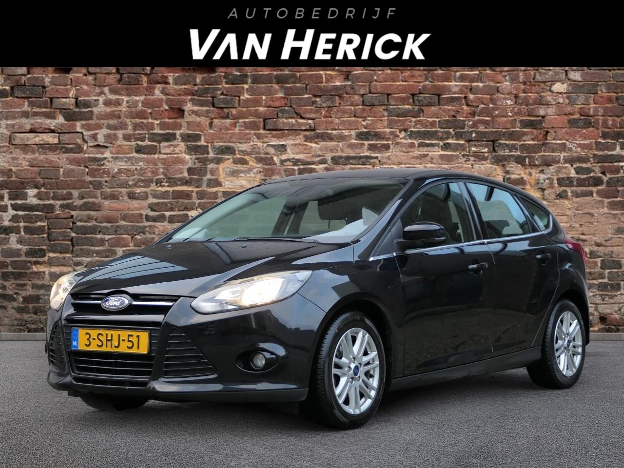 Ford Focus - 1.0 EcoBoost Titanium | Cruise | Navi | Clima - AutoWereld.nl