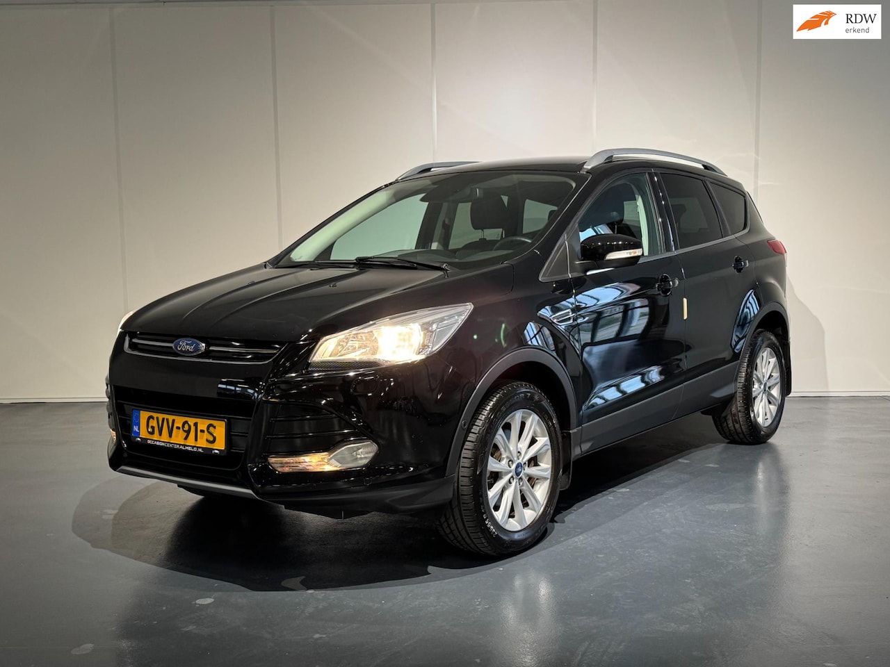 Ford Kuga - 1.5 Titanium Styling Pack /Clima/Cruise/PDC/Navi/Trekhaak - AutoWereld.nl