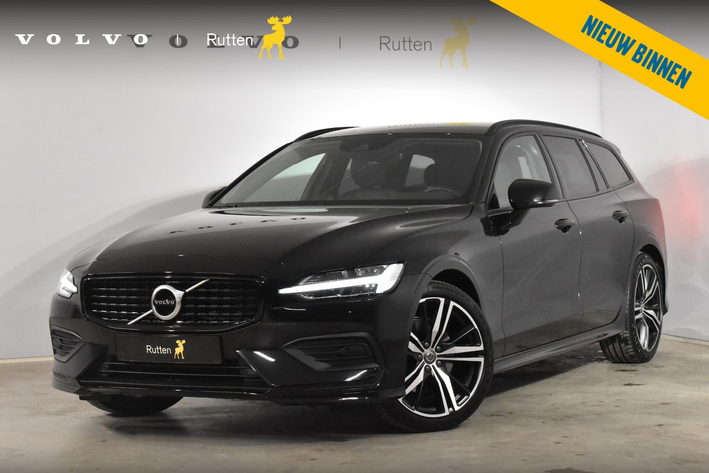 Volvo V60 - B3 177PK Automaat Momentum Advantage Navigatie / Mortiz Leder / Parkeersensoren V & A/ Par - AutoWereld.nl