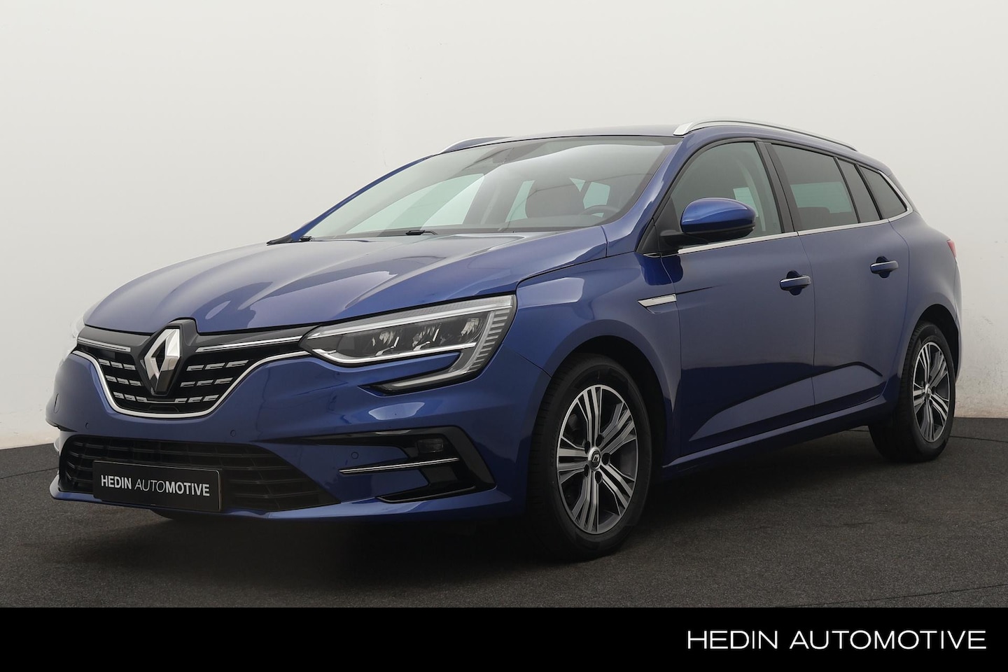 Renault Mégane Estate - 1.3 TCe 140 pk Intens | Navigatie | Automatische airco | Elektrische ramen voor en achter - AutoWereld.nl