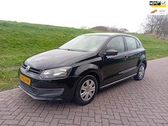 Volkswagen Polo - 1.2i Easyline 5-drs Airco 190dkm Ond. Groot Scherm DAB Bluetooth Telefoon