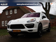 Porsche Cayenne - 4.8 S Aut. | Turbo-Sportpakket | Schuif-kanteldak | Trekhaak | 21 Inch | Carbonpakket | V8