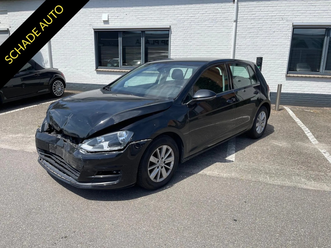 Volkswagen Golf - 1.2 TSI SCHADEAUTO - AutoWereld.nl