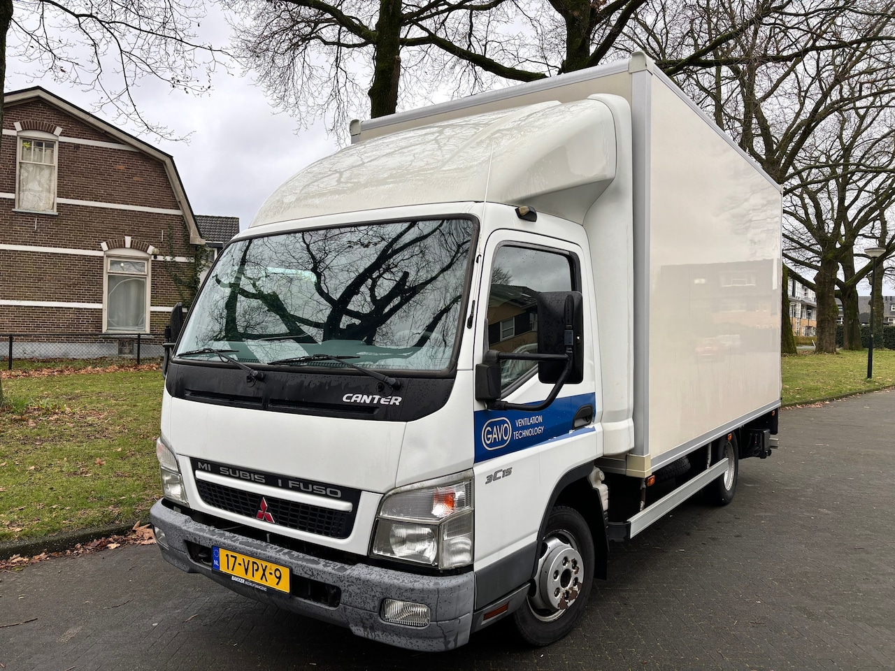 Mitsubishi Canter - 3C15 3.0 DI 335 KLEIN RIJBEWIJS, MEUBELBAK, LAADKLEP, ETC.. - AutoWereld.nl