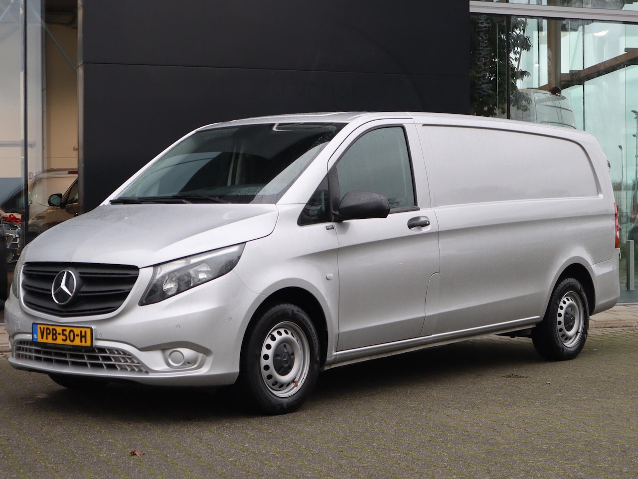 Mercedes-Benz Vito - 114 CDI XL AUT. NAVI BUMPERS IN KLEUR - AutoWereld.nl