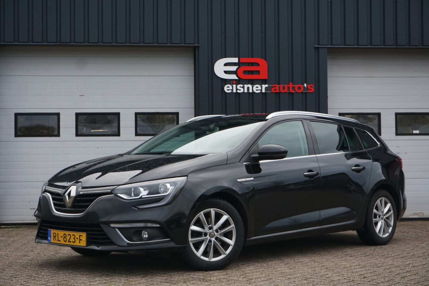 Renault Mégane Estate - 1.2 TCe Limited 132 PK | TREKHAAK | CLIMATE | - AutoWereld.nl