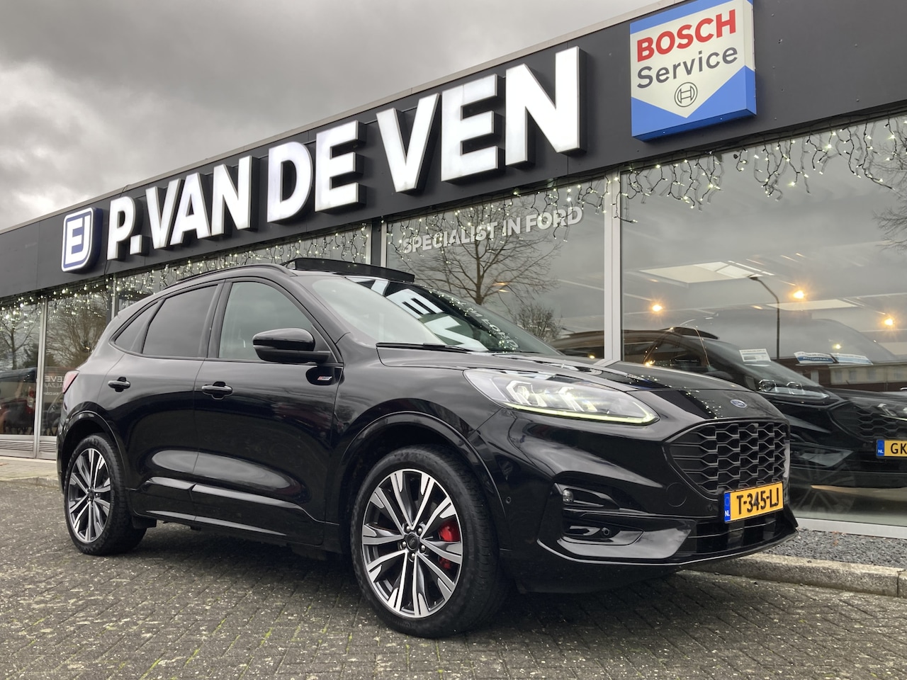 Ford Kuga - 2.5 PHEV ST-Line X 225pk/165kW e-CVT Automaat - AutoWereld.nl