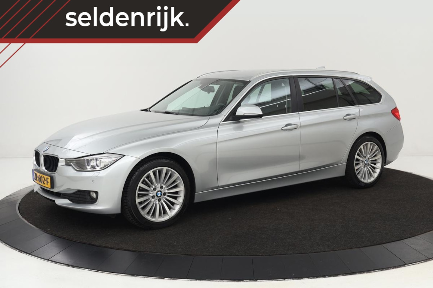 BMW 3-serie Touring - 316i Executive | Camera | Trekhaak | Navigatie | Xenon | Climate control | PDC | Bluetooth - AutoWereld.nl