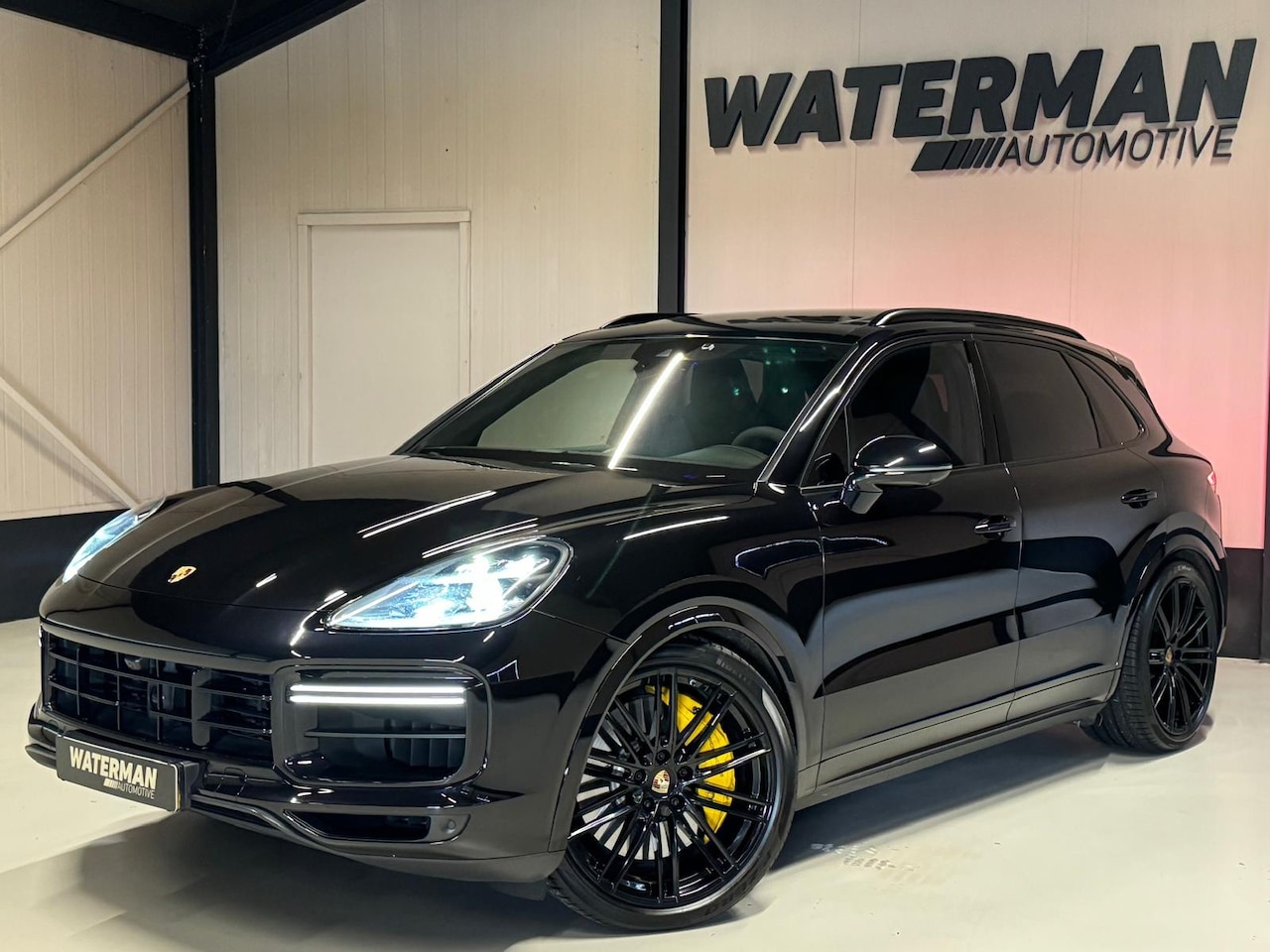 Porsche Cayenne - 4.0 Turbo 550PK PANO/LEDER/SPORTCHRONO/360/ALCANTARA/18-WAY STOELEN - AutoWereld.nl