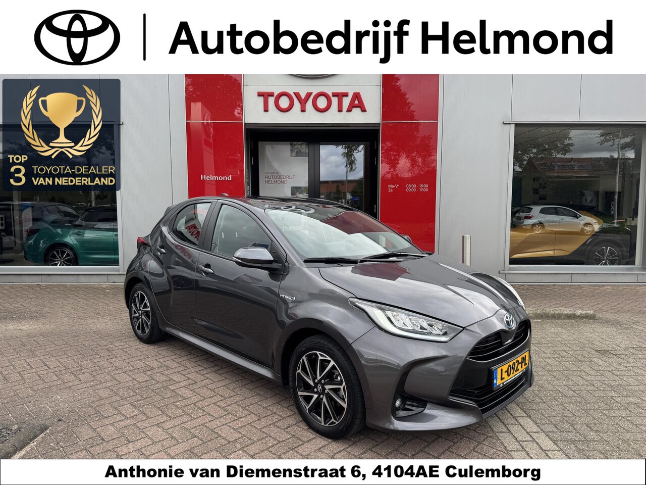 Toyota Yaris - 1.5 Hybrid Dynamic + Navigatie - AutoWereld.nl