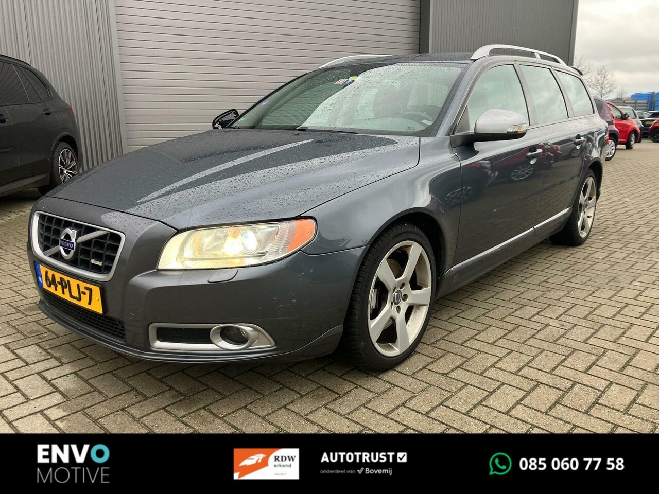 Volvo V70 - 2.0T R-Edition | Navi | Xenon | R-Design | Trekha. - AutoWereld.nl