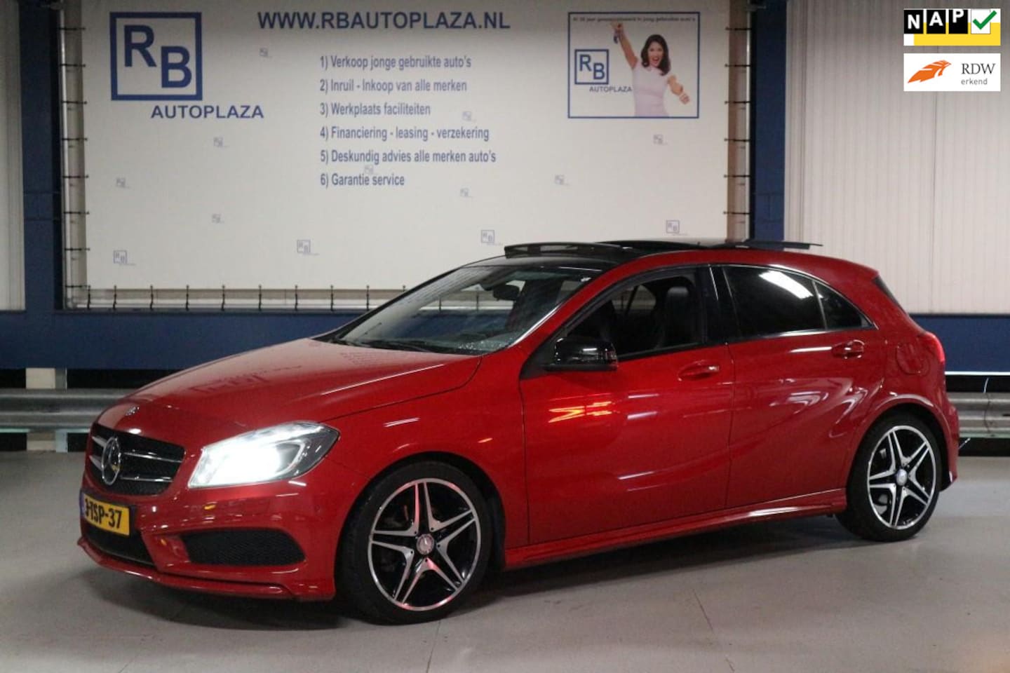 Mercedes-Benz A-klasse - 180 AMG / AUTOMAAT / F1 / RED LABEL ! ! ! - AutoWereld.nl