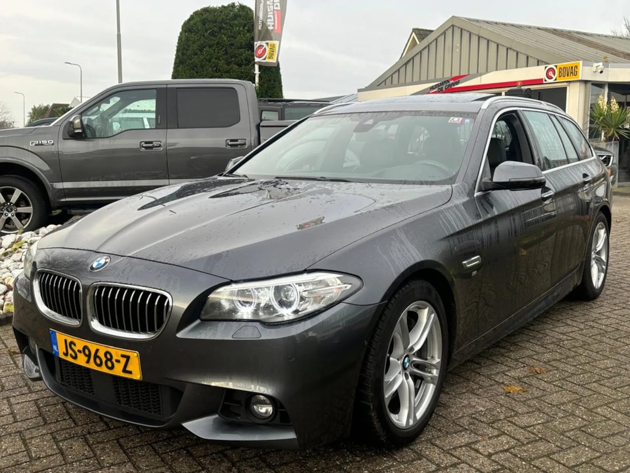 BMW 5-serie Touring - 528i 2016 M-Pakket NL Auto Panoramadak - AutoWereld.nl