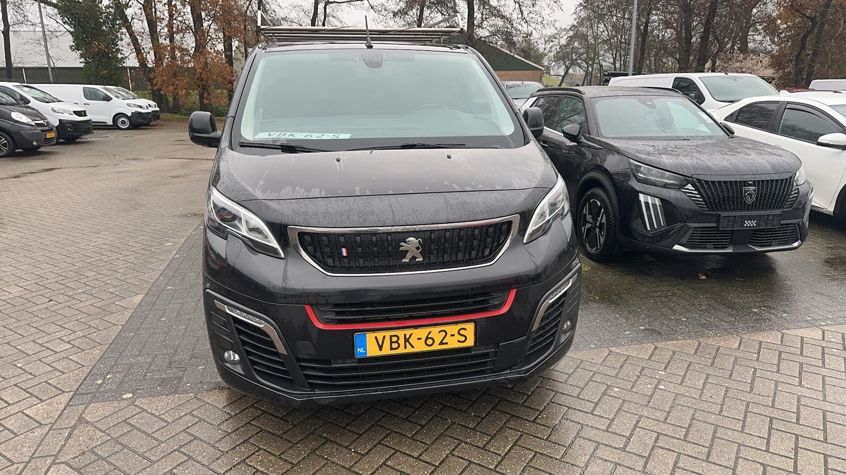 Peugeot Expert - 231L 2.0 BlueHDI 180 Sport Edition 231L 2.0 BlueHDI 180 Sport Edition - AutoWereld.nl