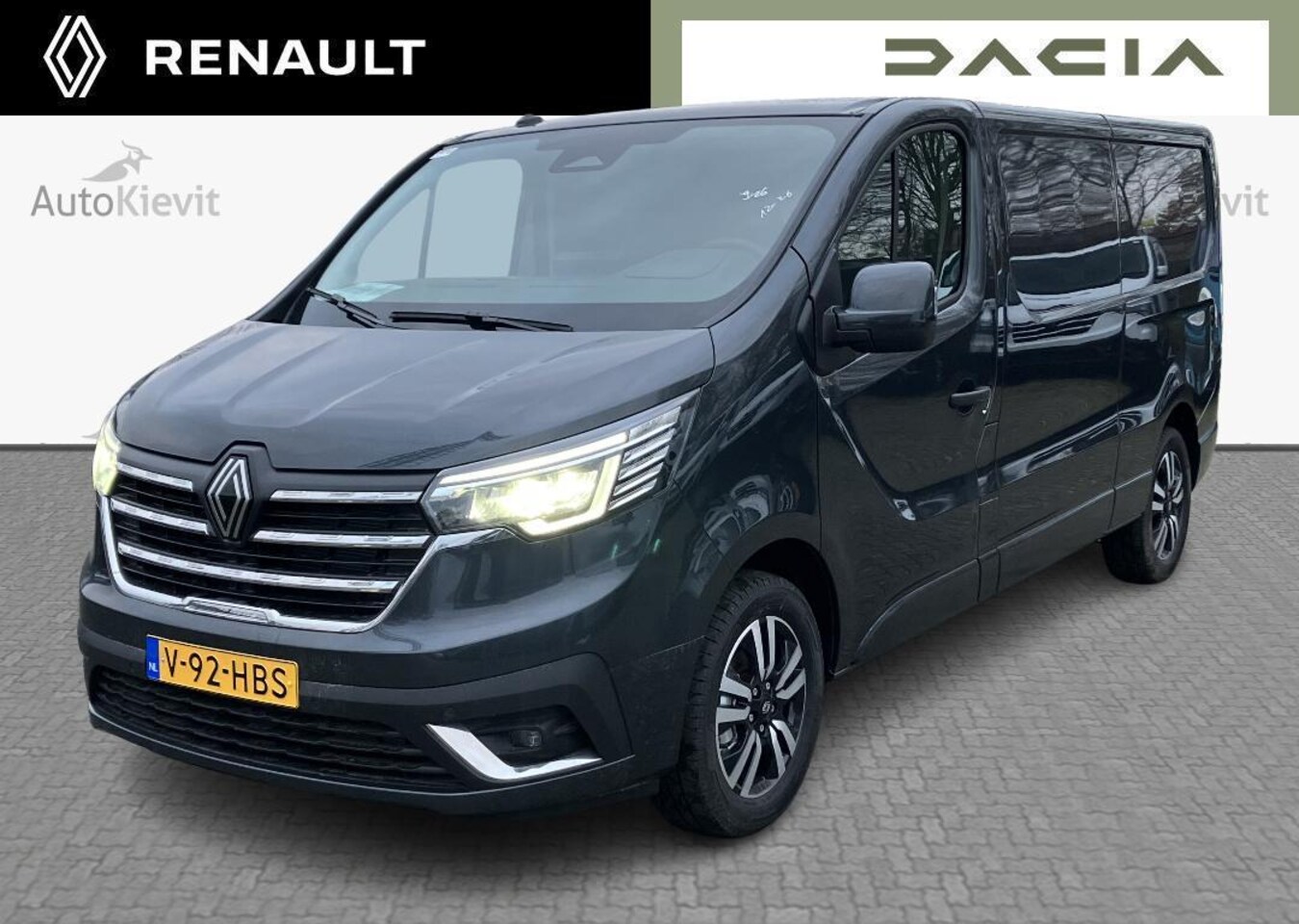 Renault Trafic - 2.0 Blue dCi 170pk EDC T30 L2H1 Extra - AutoWereld.nl