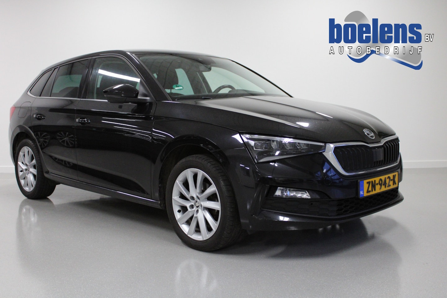 Skoda Scala - 1.0 TSI First Edition | WEGKL-TRHAAK | CLIMA | STOEL-VERW | DAB | CARPLAY/NAVI | 17'LMV | - AutoWereld.nl