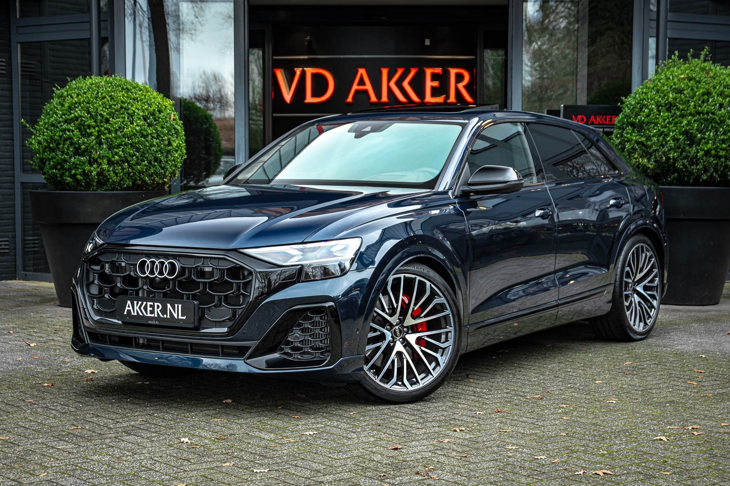 Audi Q8 - 60 TFSI E FACELIFT MASSAGE+4WSTURING+HEADUP+23INCH+ACC - AutoWereld.nl