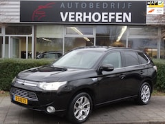 Mitsubishi Outlander - 2.0 PHEV Instyle+ - PANORAMADAK - CLIMATE CONTROL - NAVIGATIE - LANE ASSIST - STOELVERWARM