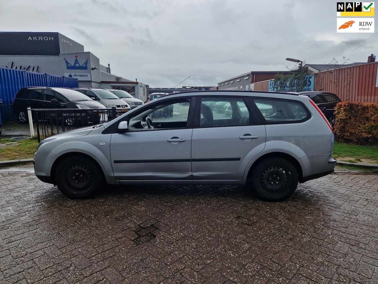 Ford Focus Wagon - 2.0-16V Futura/AIRCO/CRUISE/APK 28-08-2025!! - AutoWereld.nl