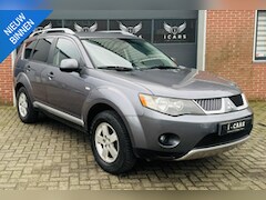 Mitsubishi Outlander - 2.4 Intro Edition 2WD Trekhaak 3e eigenaar