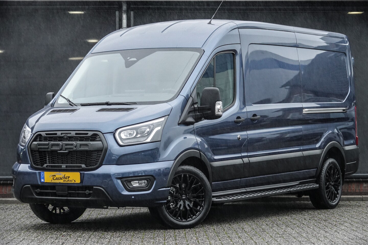 Ford Transit - L3H2 | 2.0Tdci 165Pk A8 Aut. | 350 | Raptor Edition | 2x Schuifdeur | Nieuw Model | Chrome - AutoWereld.nl