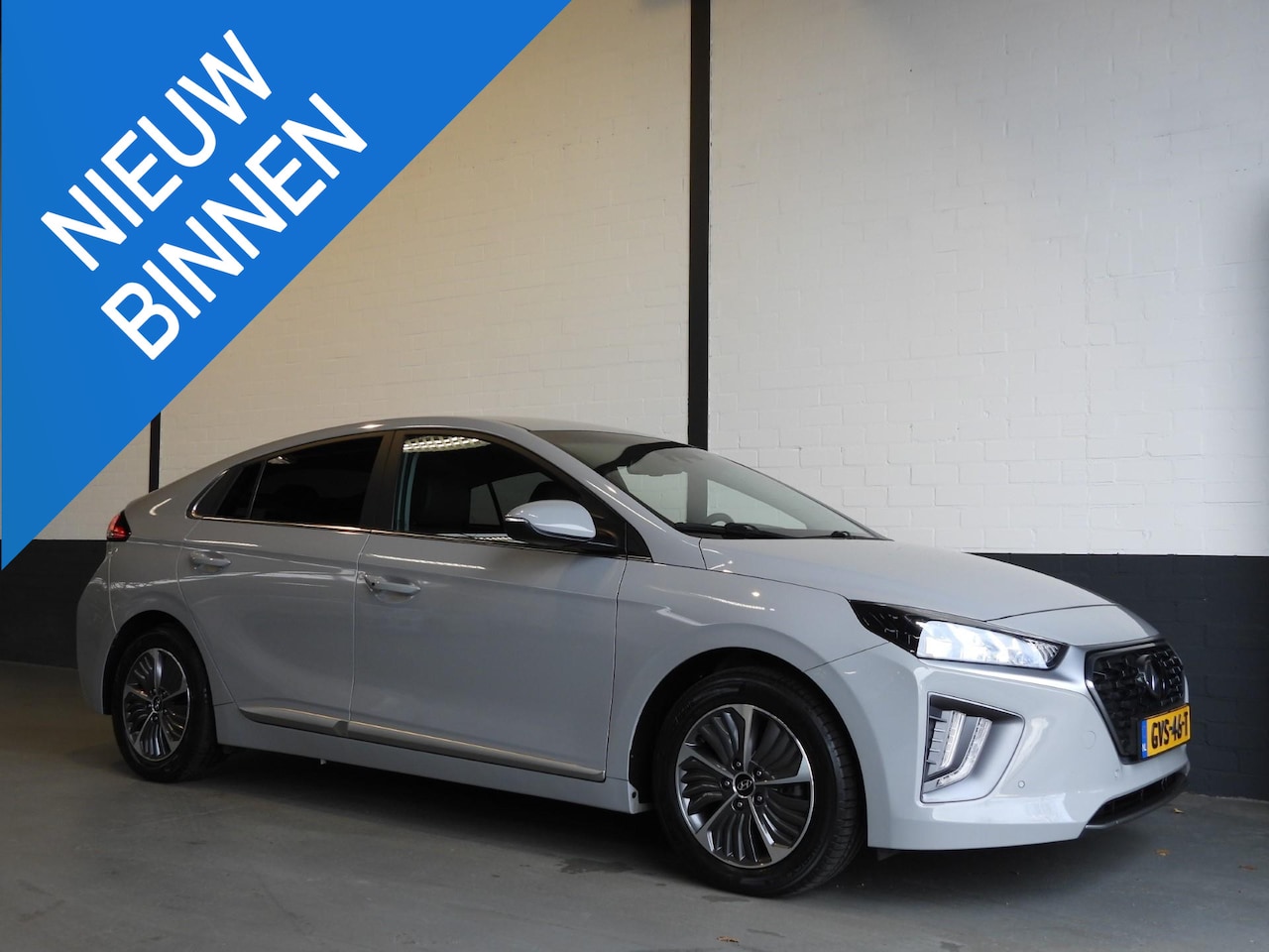 Hyundai IONIQ - 1.6 GDi PHEV Plug-In Premium NAVI/LEER/LED/CAMERA/16"LMV! - AutoWereld.nl