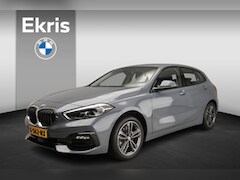 BMW 1-serie - 5-deurs 116d | LED | Navigatie | Sportstoelen | Keyles go | Shadow line | Alu 17 inch