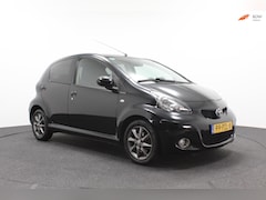 Toyota Aygo - 1.0-12V Dynamic Navigator | Airco | Zeer netjes | Sportvelgen | Nieuwe koppeling