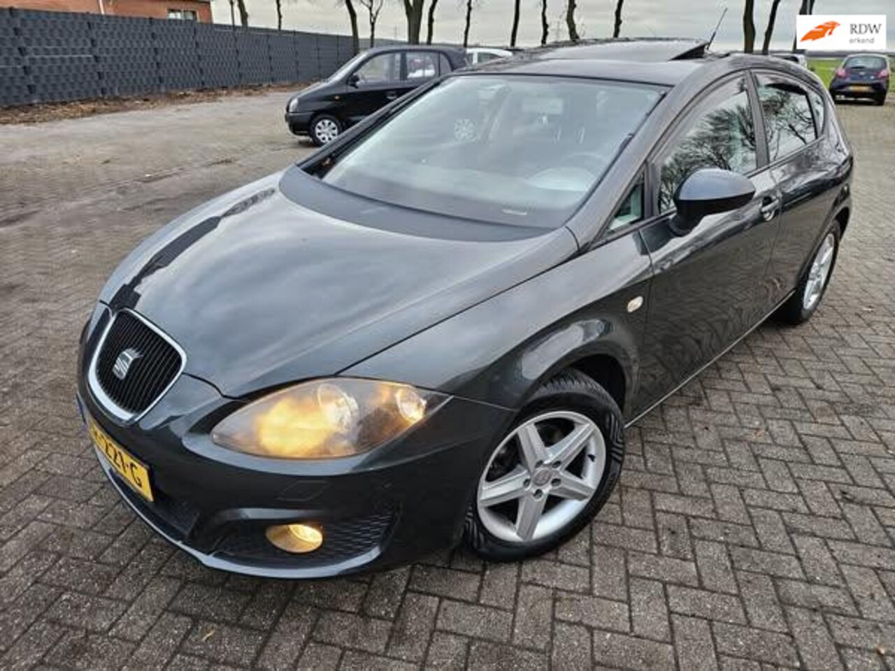 Seat Leon - 1.2 TSI Ecomotive Reference. 2010. Climate/Cruise/Stoelverwarming. APK 09-2025 - AutoWereld.nl