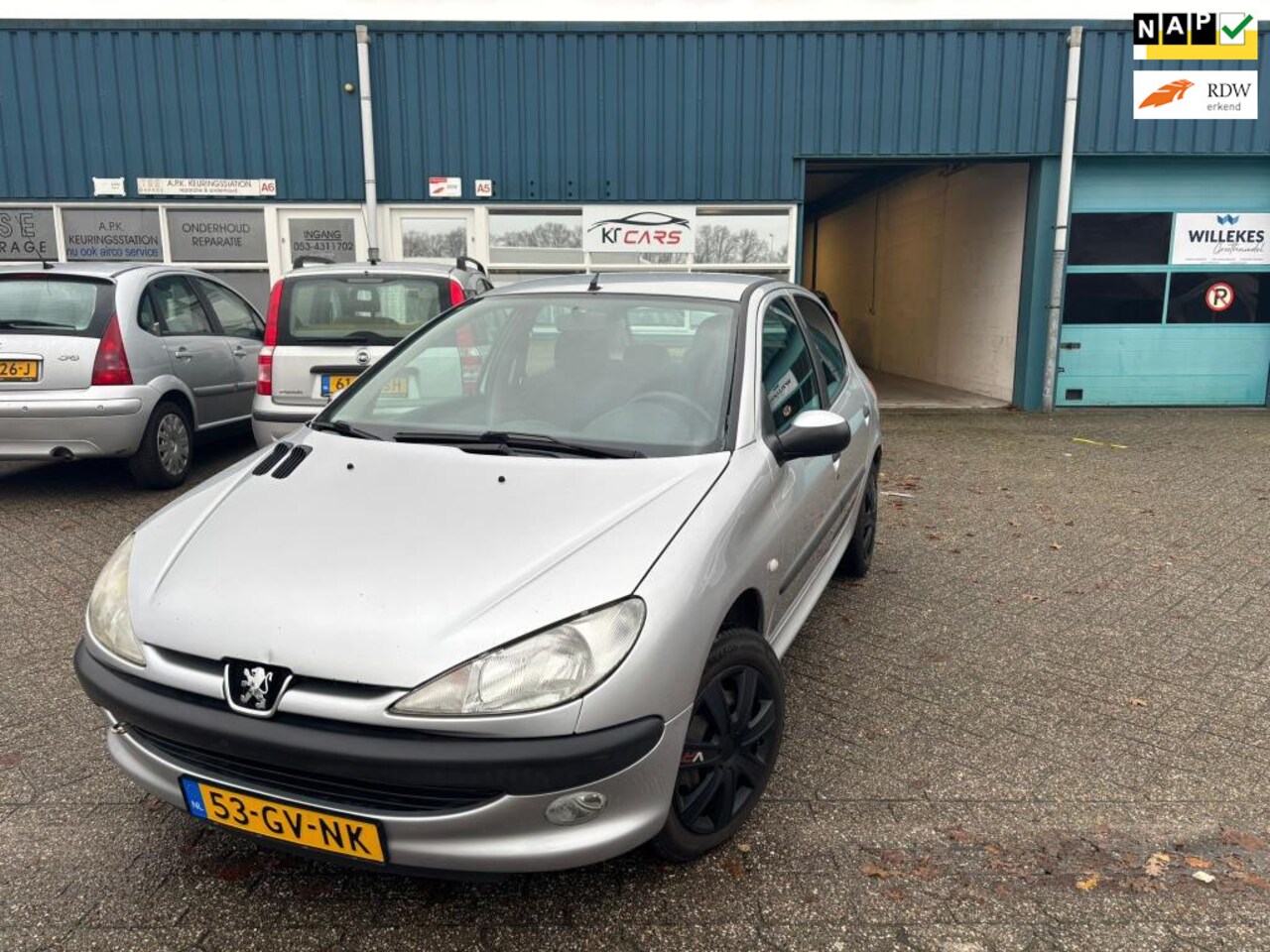 Peugeot 206 - 1.6-16V XT / 5DRS / NAP / EL RAMEN / NIEUWE APK 08-09-2025 - AutoWereld.nl