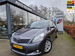 Toyota Verso - 1.8 VVT-i AUTOMAAT/7-PERS/Business Limited/PANORAMADAK/TREKHAAK/LMV/NAVI/1E EIGENAAR