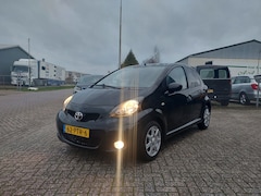 Toyota Aygo - 1.0-12V Dynamic Navigator VOL JAAR APK