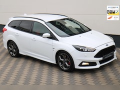 Ford Focus Wagon - 2.0 ST-3 250PK Xenon Navi Dealer Ond