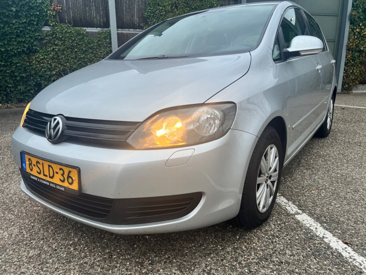 Volkswagen Golf Plus - 1.6 TDI Comfortline BlueMotion 1.6 TDI Comfortline BlueMotion - AutoWereld.nl