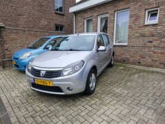 Dacia Sandero - 1.2 Blackline nette auto goed rijdende auto\ airco \recent distributie vervangen\apk 10-2025