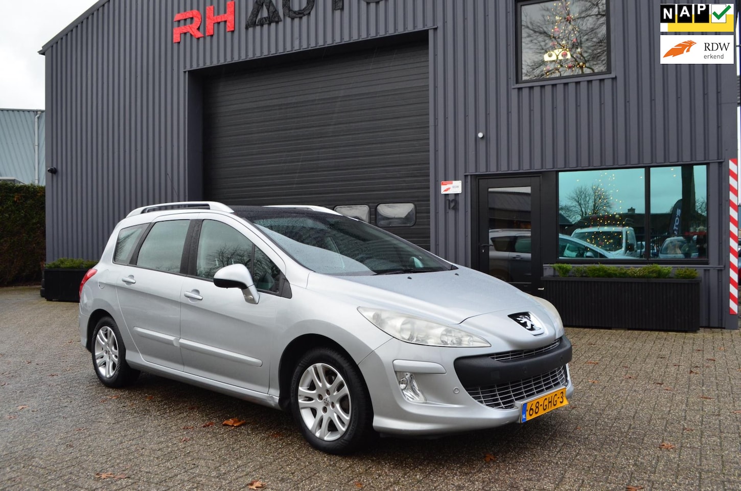 Peugeot 308 SW - 1.6 VTi XS | Clima | Trekhaak | Panorama dak - AutoWereld.nl