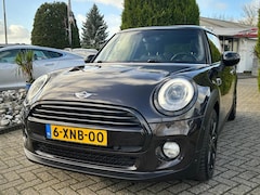 MINI Cooper - 1.5D Chili 2014 Automaat Navi Pano Black Edition