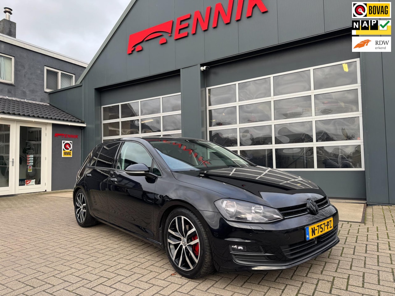 Volkswagen Golf - 1.4 TSI ACT Highline / ACC / LED / Massage / Stoelverw. - AutoWereld.nl