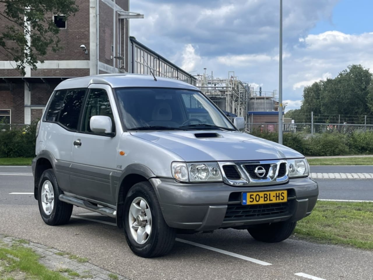 Nissan Terrano ll - 3.0 Di Sport FR-B | 4x4 | Uniek | In top staat | Trekhaak 3000 KG | Nieuwe Banden | Airco - AutoWereld.nl