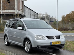 Volkswagen Touran - 1.6-16V FSI Athene | AUTOMAAT | APK 11-2025 | Navigatie | Cruise Control | Trekhaak