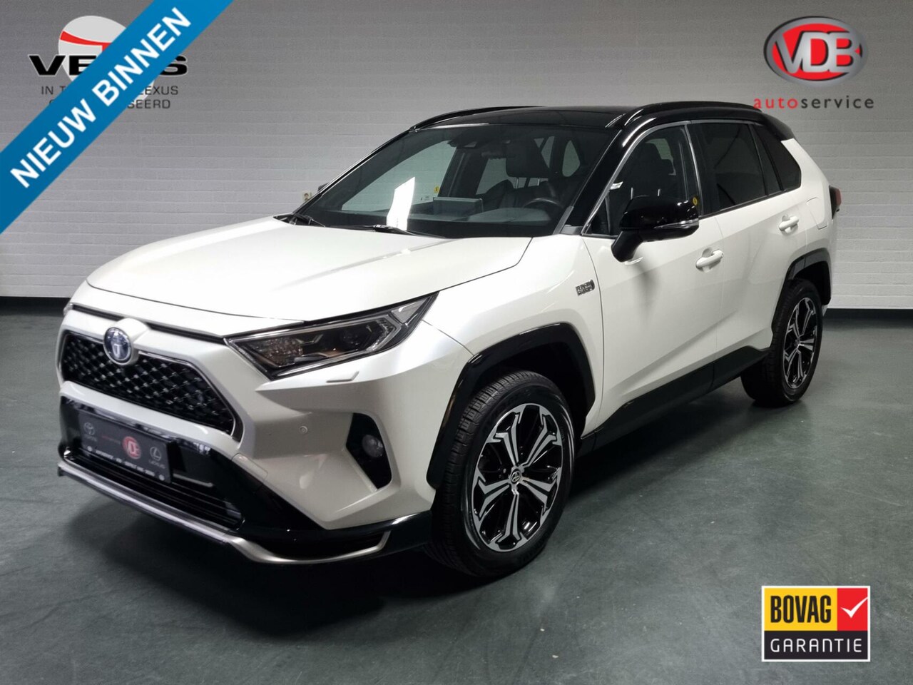 Toyota RAV4 - 2.5 Plug-in Hybrid AWD Bi-Tone Plus JBL / Pano / Trekhaak - AutoWereld.nl